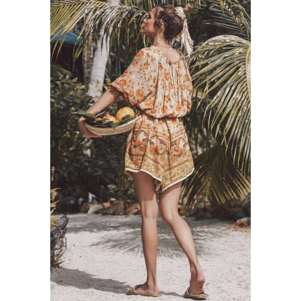 Spell & the Gypsy Seashell Romper Sand Size Large - Picture 4 of 10